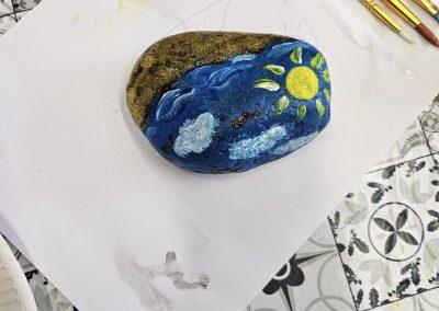 Finished pebble craft